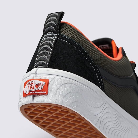 VANS Old Skool Skate Old Skool Spitfire Black/Flame Authentic 100% MENS 12 NEW - Picture 15 of 16